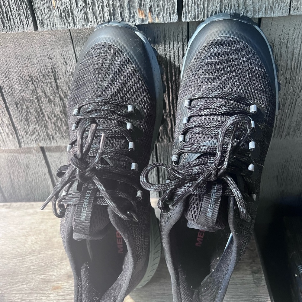 Merrell Size 8 Women’s Athletic Waterproof Trail Sneakers with Quantum Grip - Picture 6 of 9